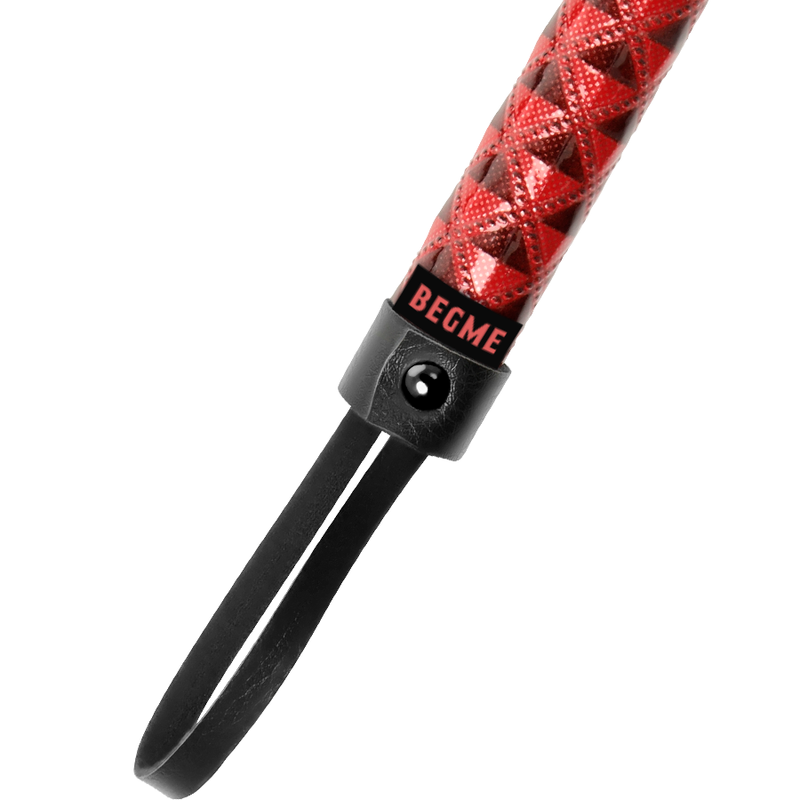 BEGME – Red Edition Peitsche aus Kunstleder
