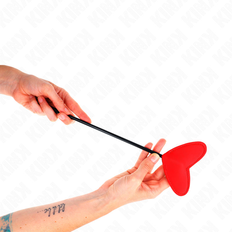 KINK – Rotes herzförmiges Paddel 33 x 10 cm