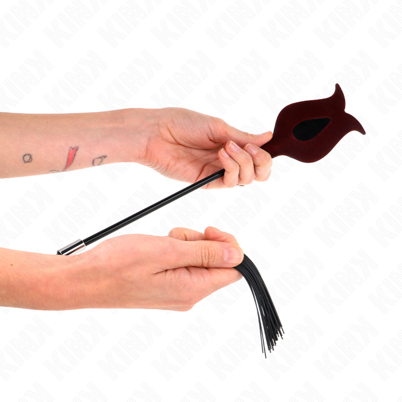 KINK – Rosenform-Quastenpeitsche aus Silikon 45 cm