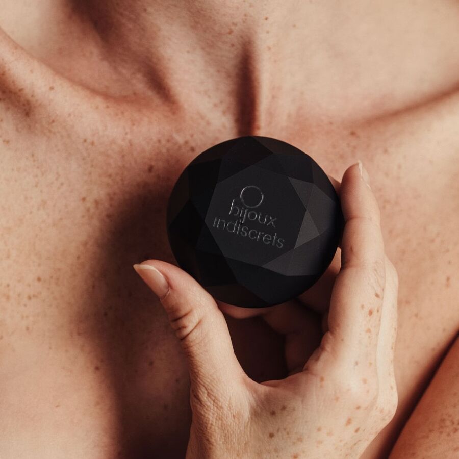 BIJOUX INDISCRETS - Twenty One Diamond Vibrator Limited Edition Black diskret